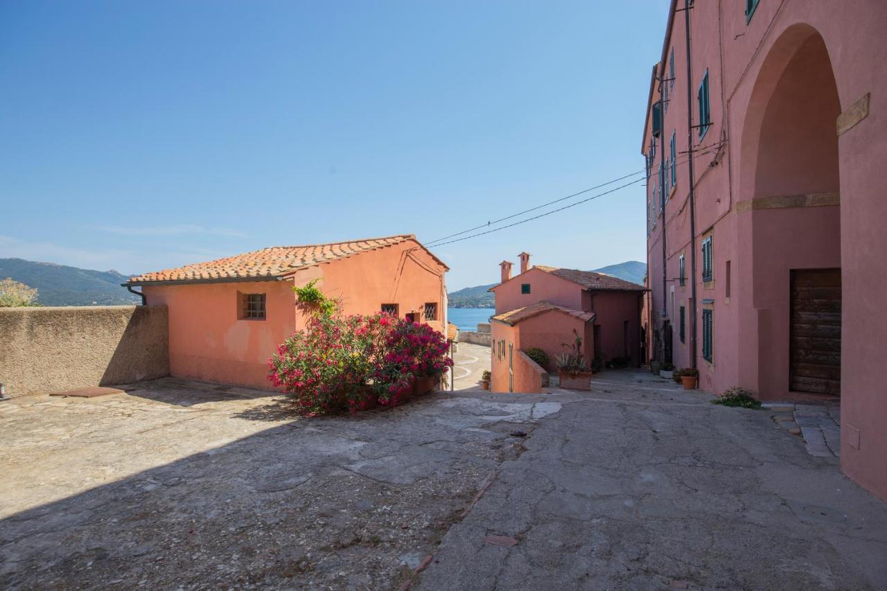 Helloelba Appartamento Il Faro Portoferraio Extérieur photo