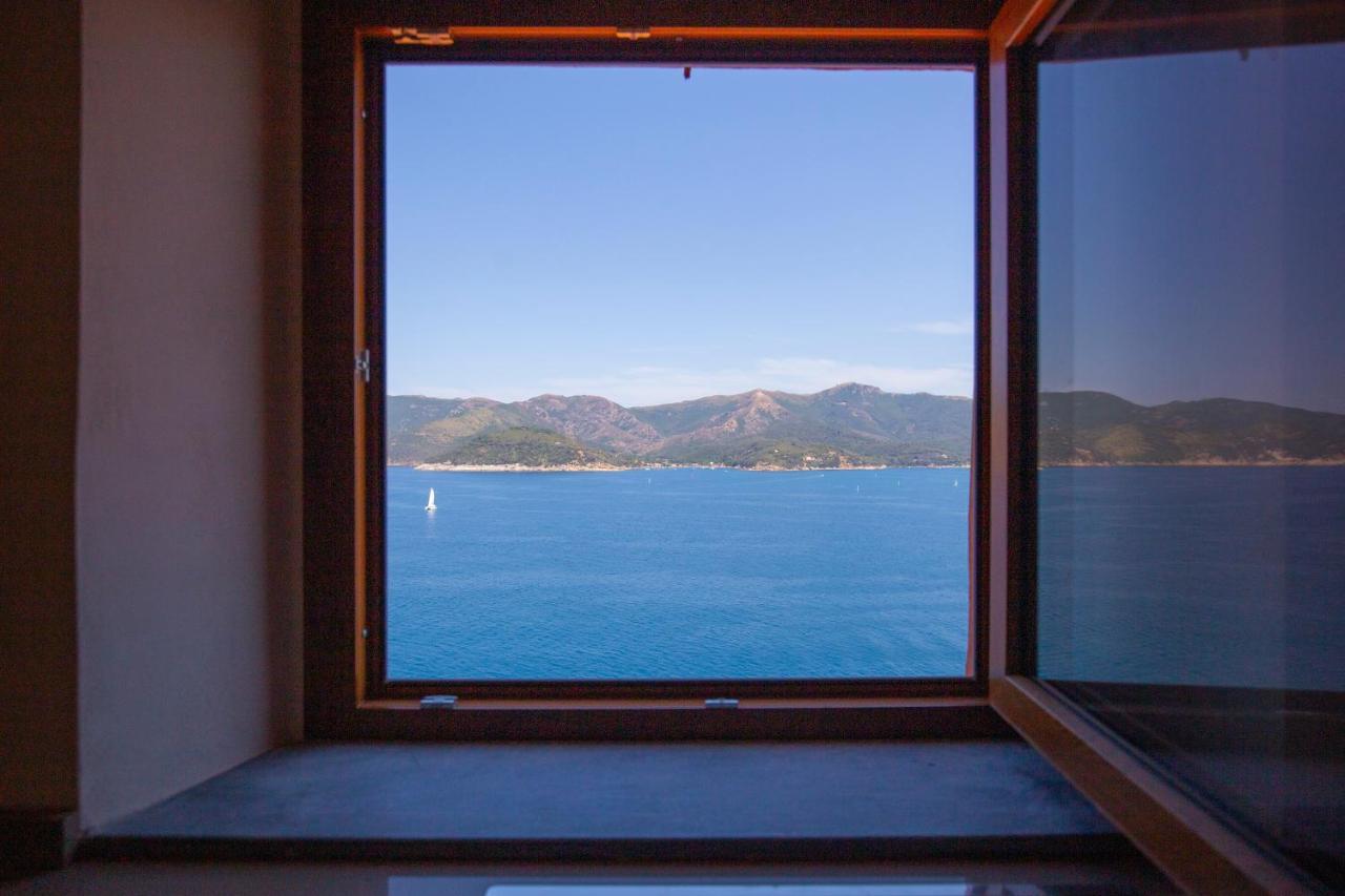 Helloelba Appartamento Il Faro Portoferraio Extérieur photo