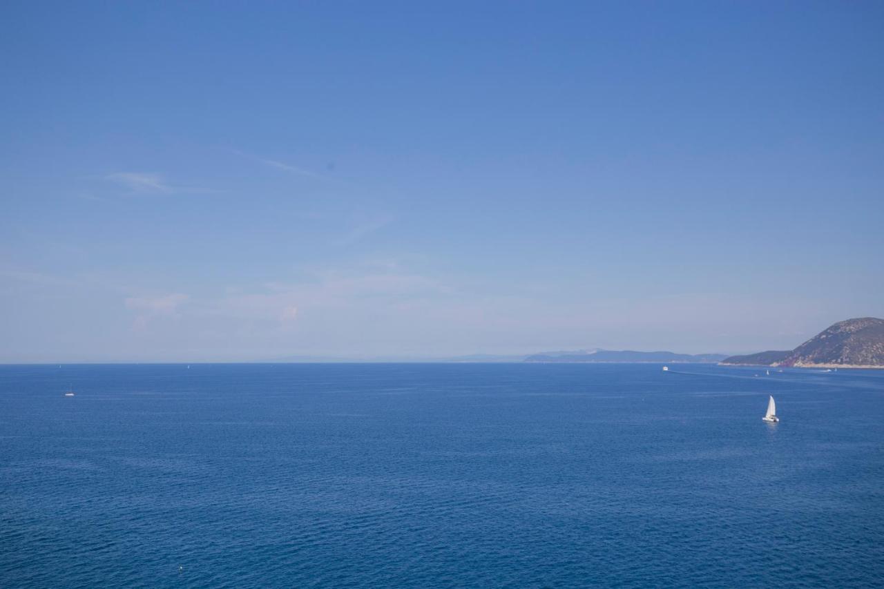 Helloelba Appartamento Il Faro Portoferraio Extérieur photo